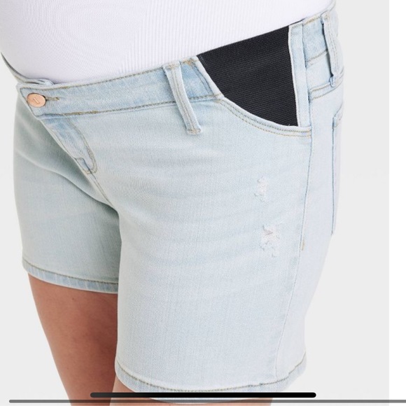 New Isabel Maternity under belly Jean shorts - Picture 4 of 4